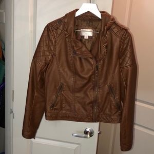 Cute fall jacket 🍃